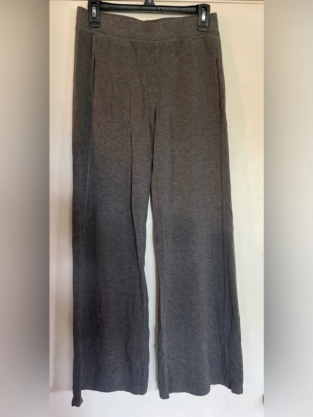 Cindy Yoga Pant | Cindy Crawford Collection | Size 2 - Picture 5 of 9